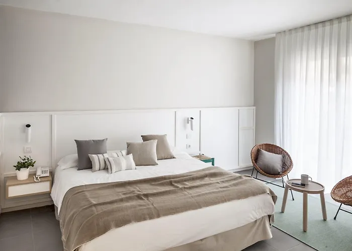 Hotel Aqua Bertran Park 4*