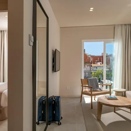 Aqua Bertran Park מלון 4*