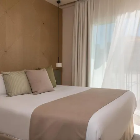 Aqua Bertran Park Hotell