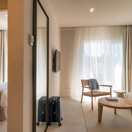 Aqua Bertran Park Hotell
