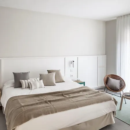 Hotel Aqua Bertran Park 4*