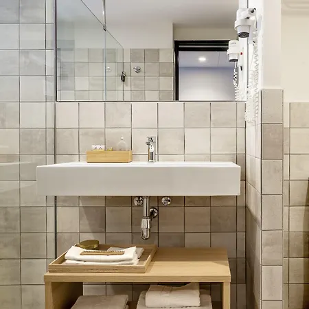 Aqua Bertran Park מלון 4*