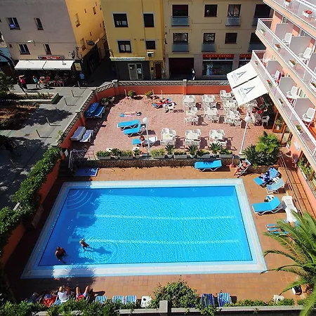 Aqua Bertran Park Hotell 4*
