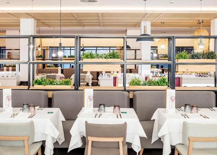 Hotel Aqua Bertran Park 4*