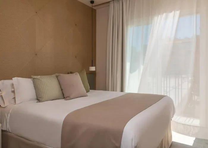 Aqua Bertran Park Hotel