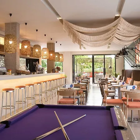 Aqua Bertran Park Hotel